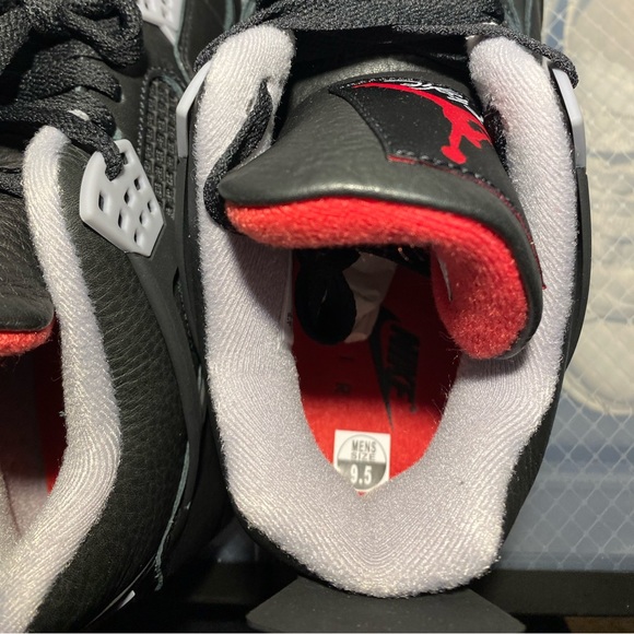 Reimagined 4’s ONLY accepting CASH APP OR VENMO due to poshmark issues.